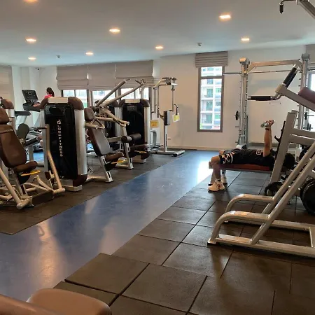 E01 Arcadia Boutique 2-bedroom Apartment, Big Tv, Netflix, Washer & Dryer * Pattaya