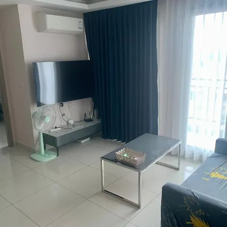 อพาร์ทเม้น E01 Arcadia Boutique 2-bedroom Apartment, Big Tv, Netflix, Washer & Dryer