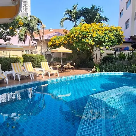 Butterfly Garden Boutique Residences: Luxury & With Full Amenities Aparthotel