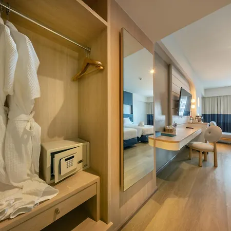 Jomtien Palm & - Family-friendly 5* Pattaya