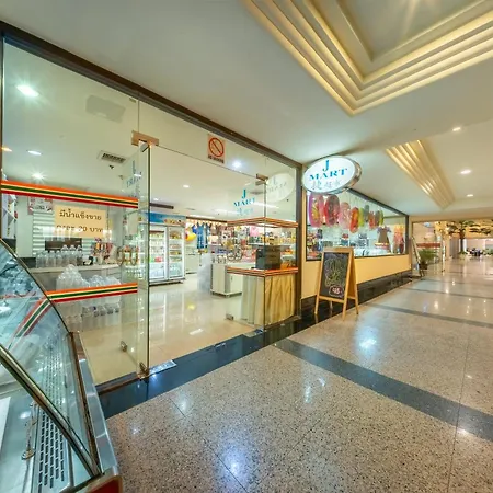 Hotel Jomtien Palm & - Family-friendly Pattaya