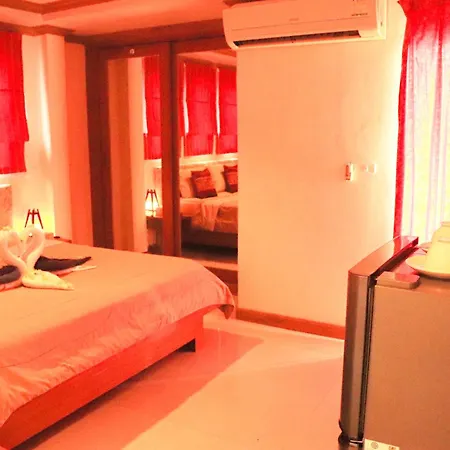 Rouge Service Apartments, Soi Buakhao โรงแรม