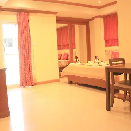 Rouge Service Apartments, Soi Buakhao 3*
