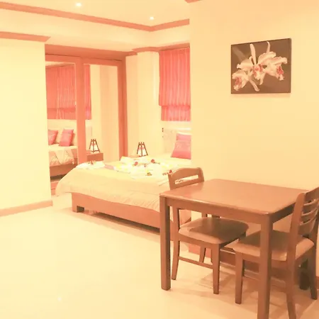 Rouge Service Apartments, Soi Buakhao 3*