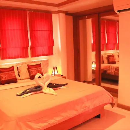 Rouge Service Apartments, Soi Buakhao
