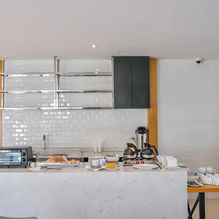 Fourium And Serviced โรงแรม Pattaya