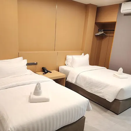โรงแรม Velin 4*