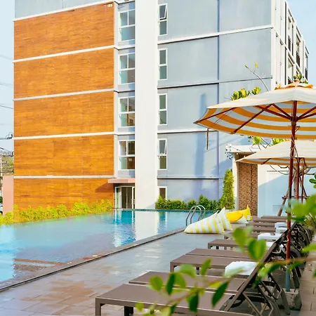 Fourium And Serviced โรงแรม Pattaya