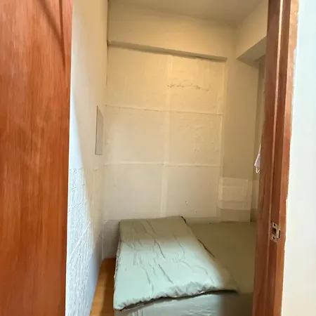 Lawans Capsule hotel
