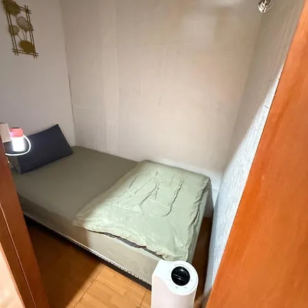 Capsule hotel Lawans *