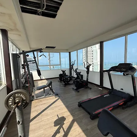 อพาร์ทเม้น 2 Bedrooms With Coffee Machine,gym,rooftop Pool