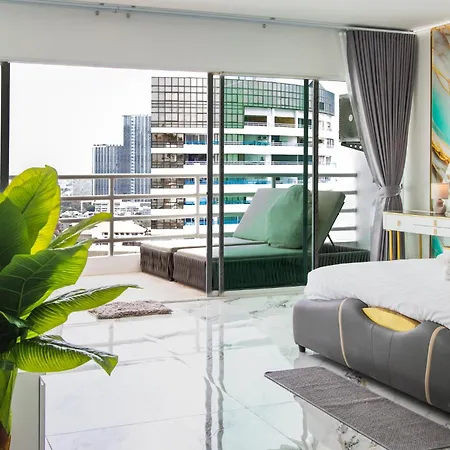 Apartment View Talay 7 - Luxury Beachfront & Panoramic Sea View *