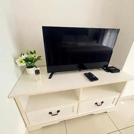Apartment Cozy 2br Rooftop Swimming Pool Pratumnak Pattaya