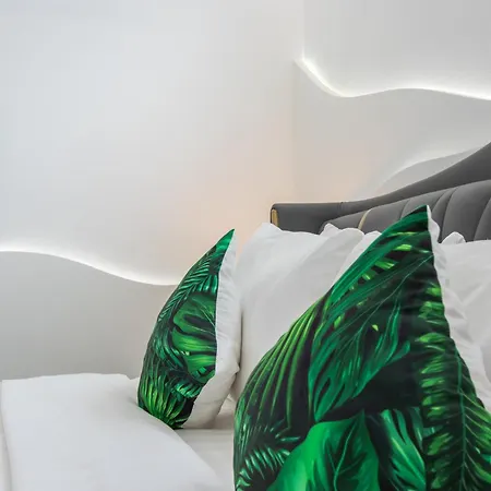 Apartment View Talay 7 - Luxury Beachfront & Panoramic Sea View