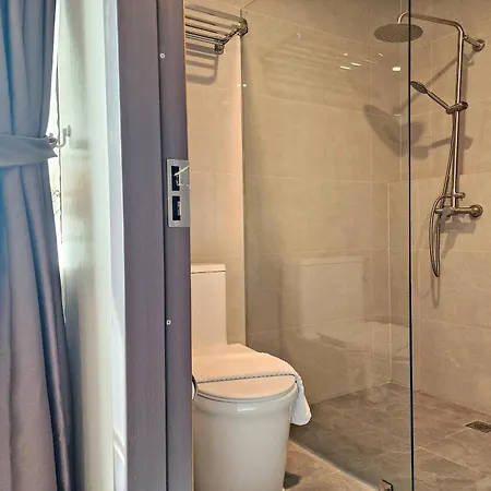 Velin โรงแรม 4*