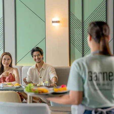 โนวา เอ็กซ์เพรส โฮเทล 4*