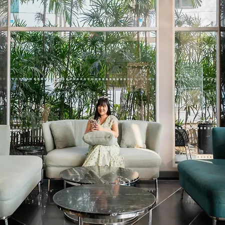 โนวา เอ็กซ์เพรส โฮเทล 4* Pattaya