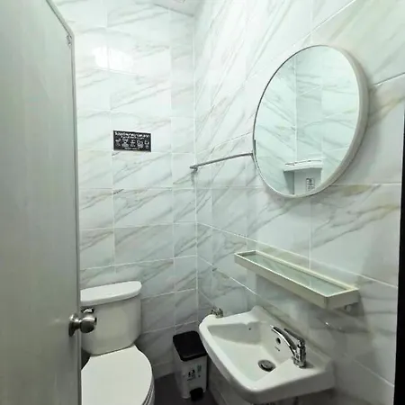 The One Hotel 2*
