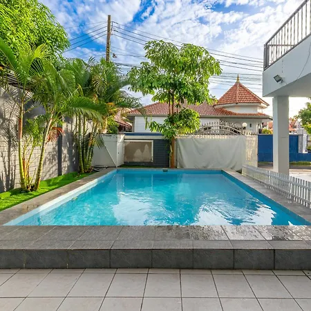 วิลล่า Luxury 5 Bedrooms Pool With Terrace