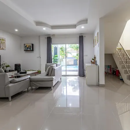 Luxury 5 Bedrooms Pool With Terrace *