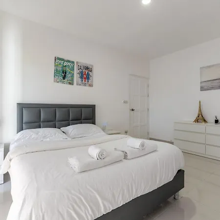 Luxury 5 Bedrooms Pool With Terrace * Pattaya