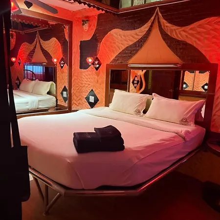 Penthouse Hotel 3*