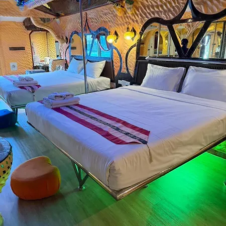 Hotel Penthouse 3*