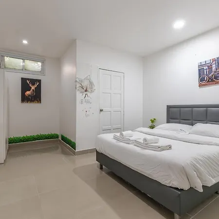 Luxury 5 Bedrooms Pool With Terrace *