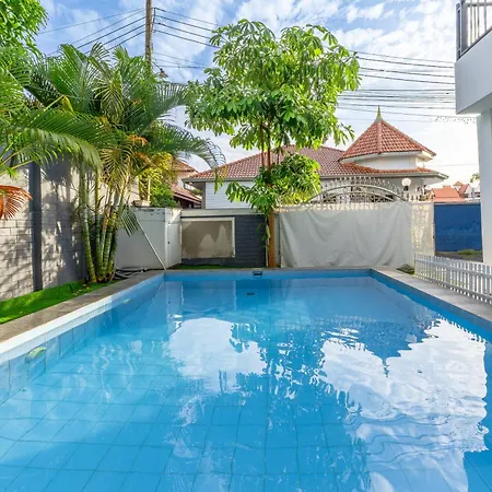 Luxury 5 Bedrooms Pool With Terrace