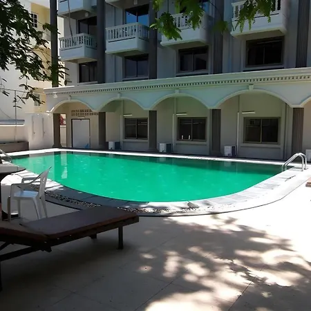 โรงแรมพำนักรับรอง Honey Pattaya