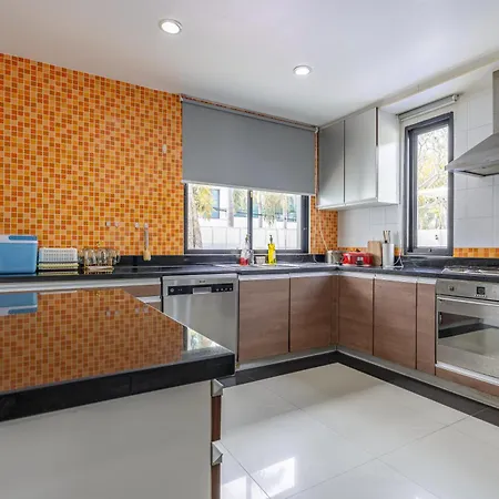 Thai Luxury 3bedroom Pool Near Hollywood วิลล่า