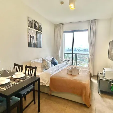 Unixx Sea View Pattaya