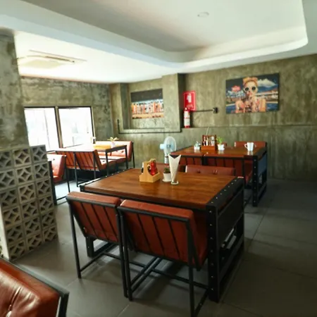 Puttaya Glow Hotel 3*