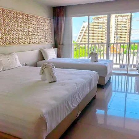 Holi Pty Hotel Pattaya