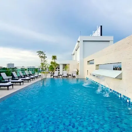 Holi Pty Hotel