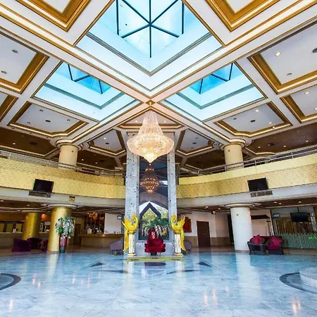 Hotel First Pacific & Convention 4*