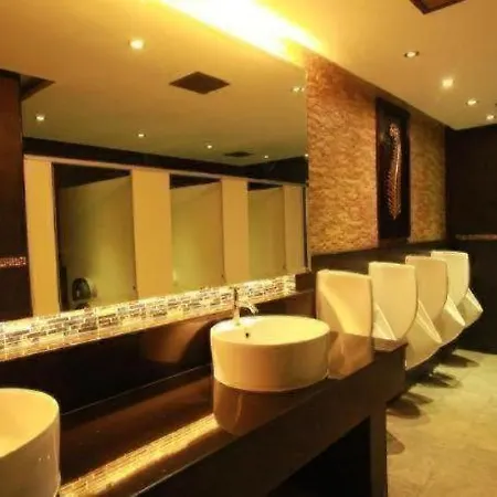 First Pacific & Convention Hotel 4*