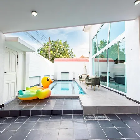 Lagoon Breeze 4br Pool Near Walking Street Villa Pattaya