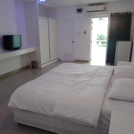 Aparthotel Illusion & Club Pattaya