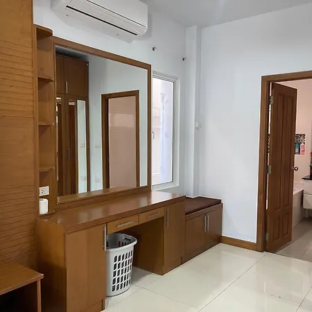 T2-central Pool Near Walking Street * Pattaya