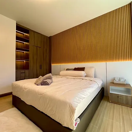 Apples Townhouse *