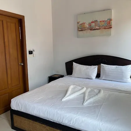 T2-central Pool Near Walking Street * Pattaya