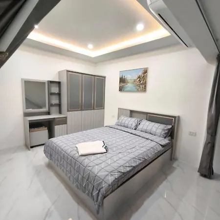 Corrib Village Phratamnak Prime Location 4bdr Villa,pool Villa Pattaya