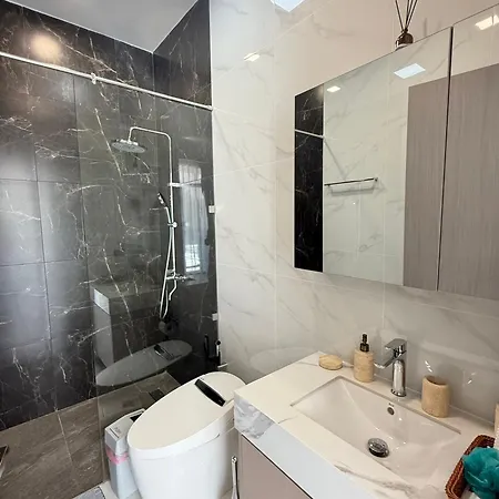 Villa La Richie - Luxury Townhouse In A Comfortable Area *