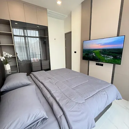 La Richie - Luxury Townhouse In A Comfortable Area