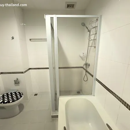 Large Pool-view With Balcony - Tw Platinum Suites, Jomtien