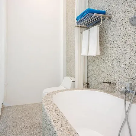 Location 5br Pool Downtown * Pattaya