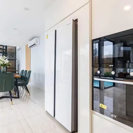 Susu By Facai 4br Swimming Pool