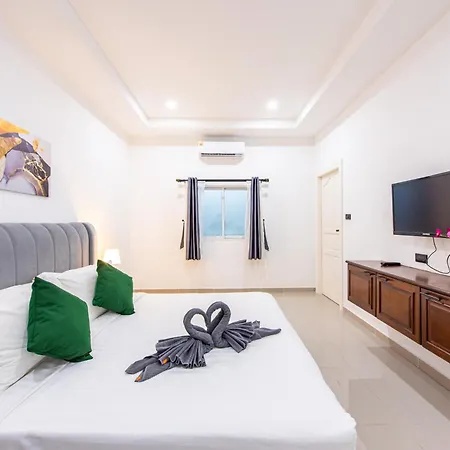Lagoon Breeze 4br Pool Near Walking Street Pattaya
