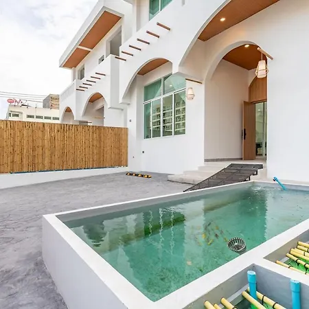Location 5br Pool Downtown * Pattaya